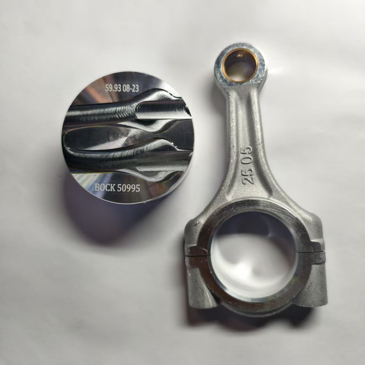 Bock connecting rod and piston